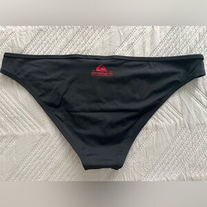 NWOT Quicksilver bottom